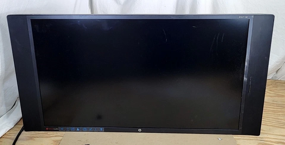 Monitor retroiluminado LED HP Envy 32 G8Z02A 32" HDMI DP Grado B VER NOTAS Foto 2 de 4