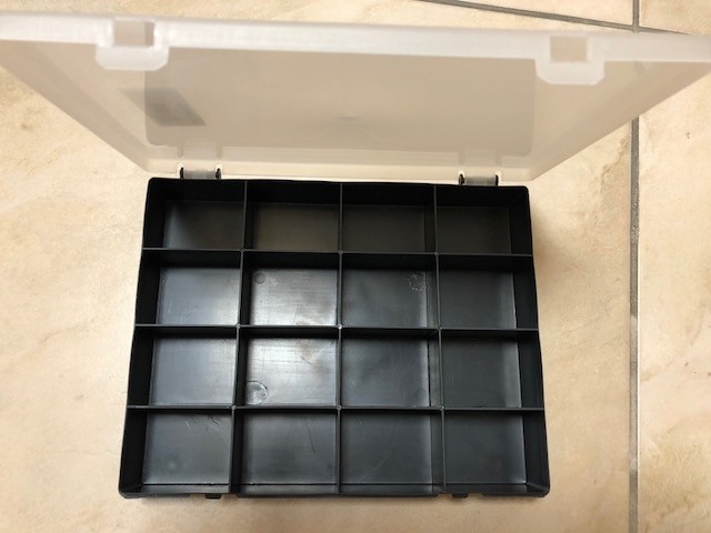 CASSETTA MINUTERIE  16 SCOMPARTI