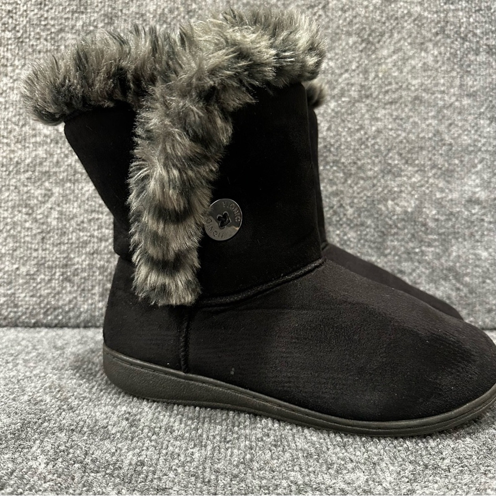 SAOLA Vionic Fairfax pantofole donna taglia 8 foderate in pelliccia nere suola antimarca