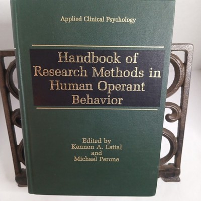 Handbook of Research Methods in Human Operant Behavior Hardcover