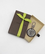 Louis Vuitton LV Circle Key Chain Holder Ring Bag Charm Auth Accessory