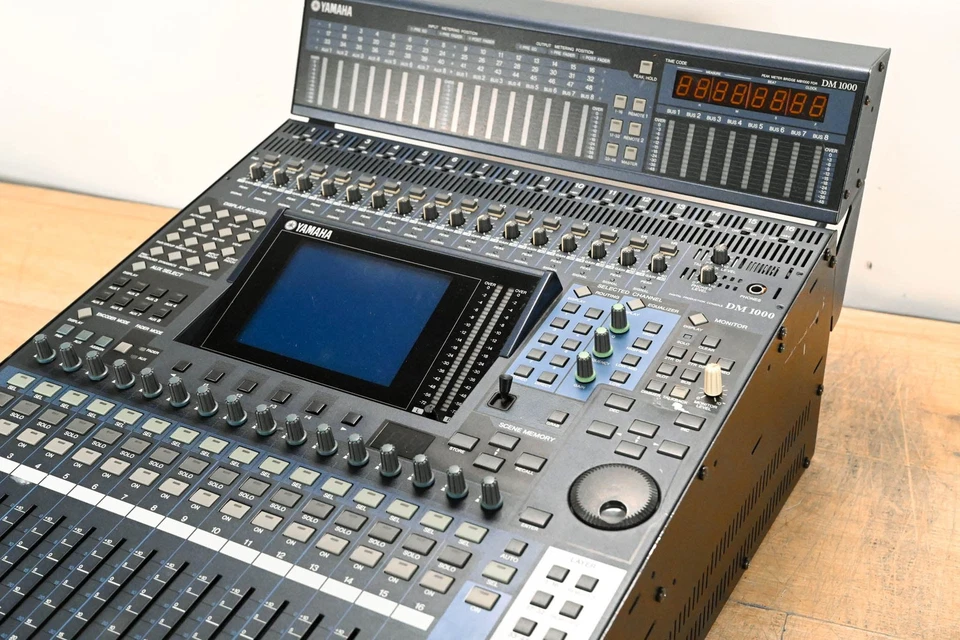 Yamaha DM1000 48-Channel Digital Audio Mixing Console CG01R1R - Image 3 of 4