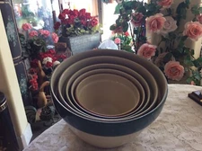 5 Vtg OVER AND BACK INDOOR OUTFITTERS  POTTERY  NESTING MIXING BOWLS  SET COLORS