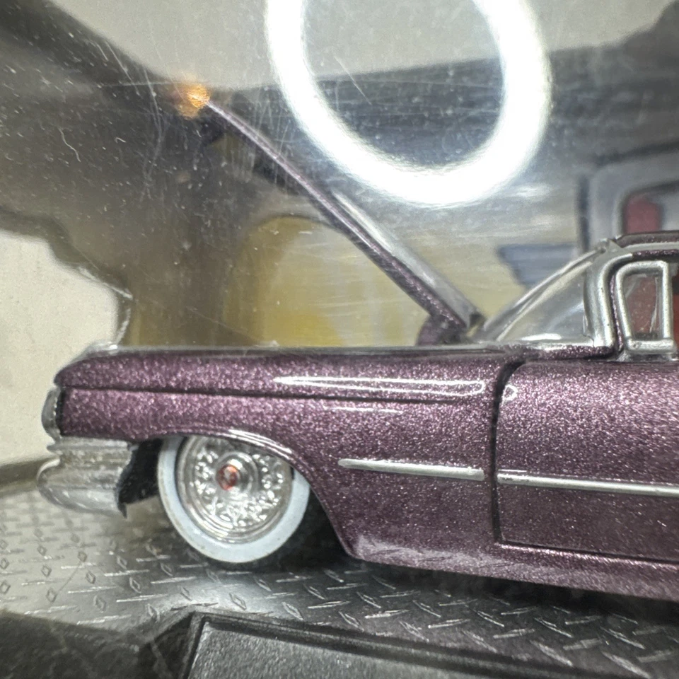 M2 Machines 2013 Mini Motors Special Promotion 1959 Cadillac Series 62 Purple - Image 3 of 4