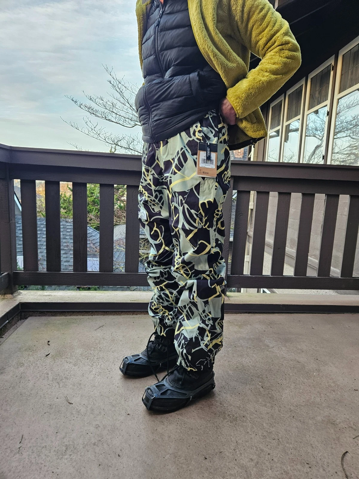The North Face Build Up Snowboard Ski Pants Camo Eric Jess Print MEDIUM NWT