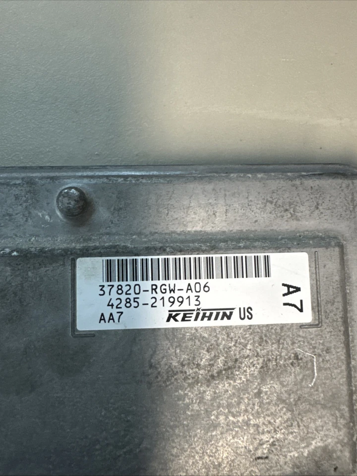 2011 Honda Odyssey 37820-RGW-A06 Computer Brain Engine Control ECU ECM Module Foto 2 de 4