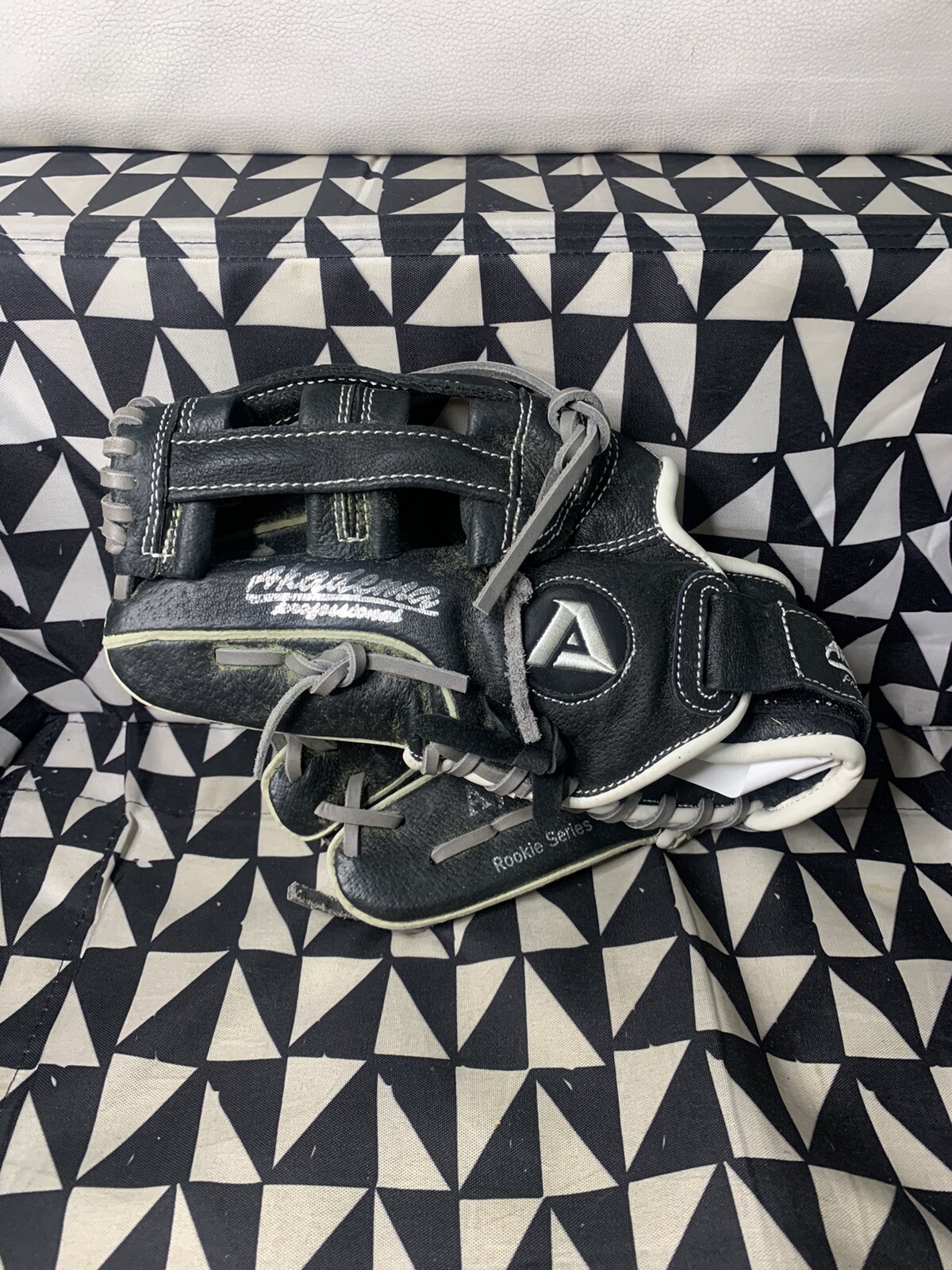 Akadema Rookie Series 11