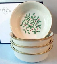 Lenox Holiday Gold 4 PC Fruit Dessert Bowls Holly Berry 1st Quality USA New