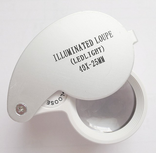 iLLuMiNaTEd Jewelers LOUPE 40x w/ LED Lights MAGNIFYING GLASS Jewelry