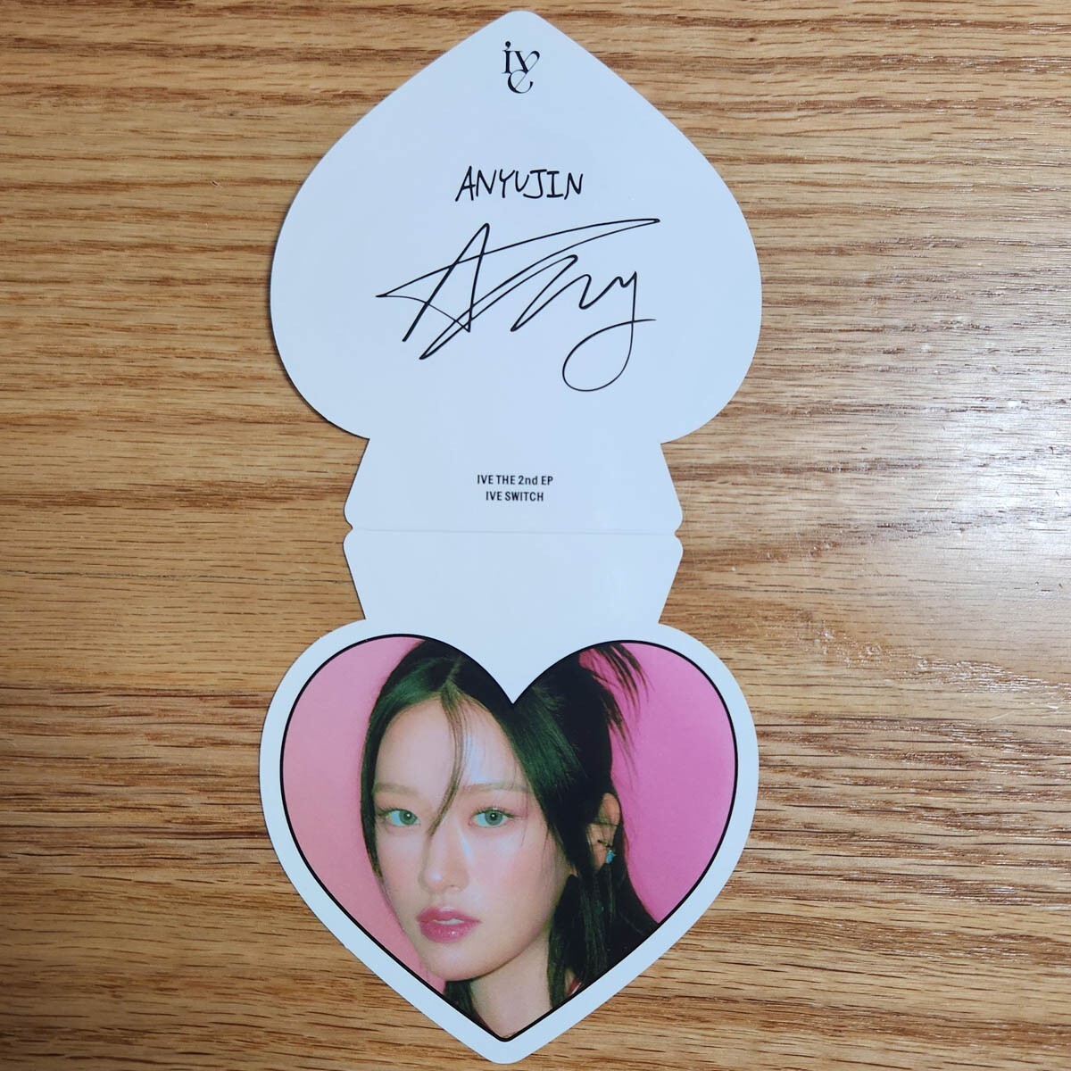 Yujin Official Folded Heart Card Ive 2nd Mini Album Ive Switch