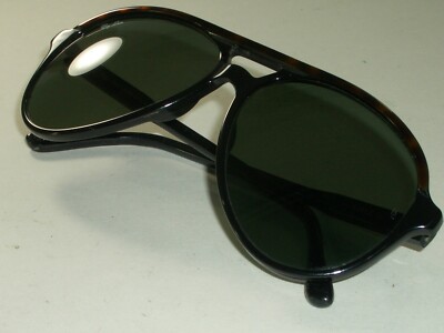 VINTAGE B&L RAY-BAN L1668 BLK/TORTOISE COMBO STYLE-A G15