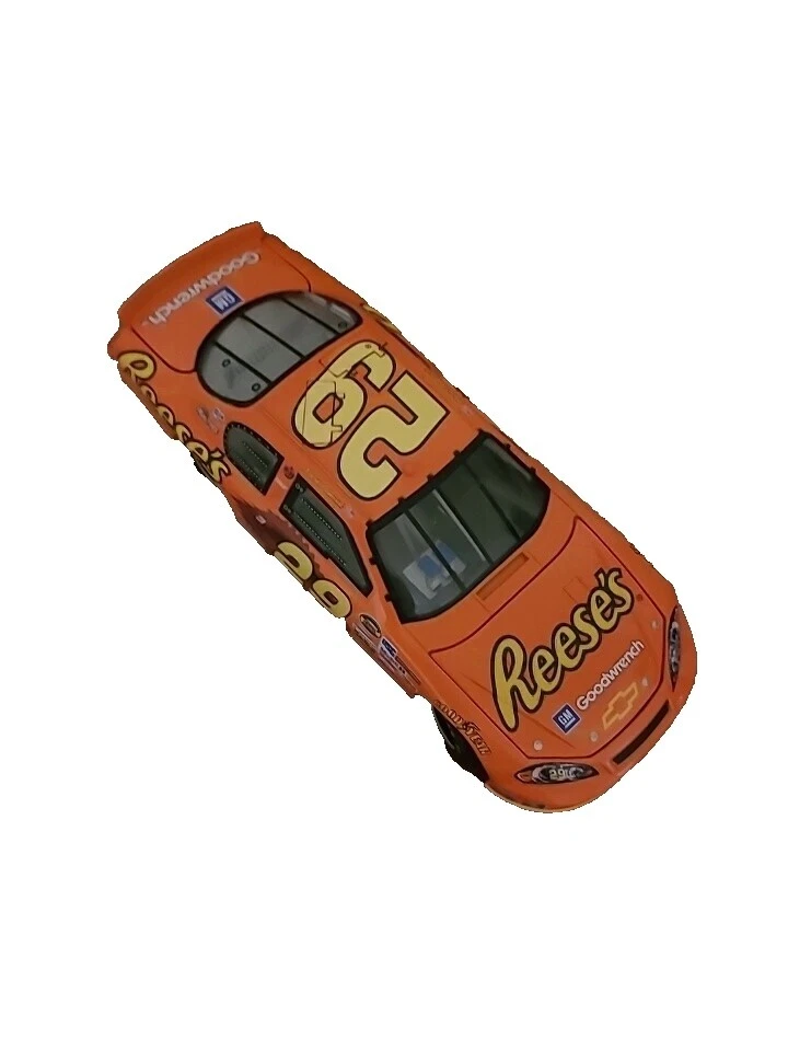 Autos de carrera Diecast Lionel 2006 año del vehículo