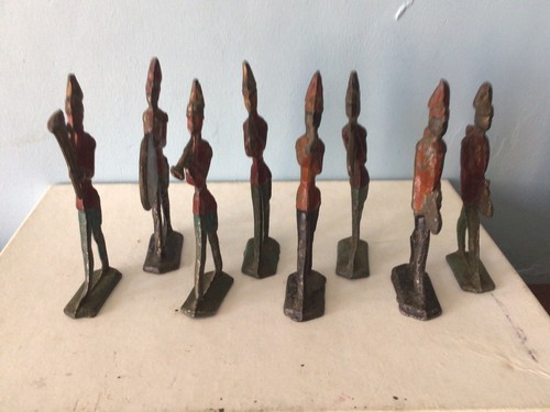 vintage lead Flat toy soldiers 8 Piece Marching Band. - Picture 3 of 4