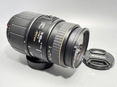Sigma Zoom  70-300mm 1:4-5.6 D APO Macro Objektiv Nikon AF #3088207-94