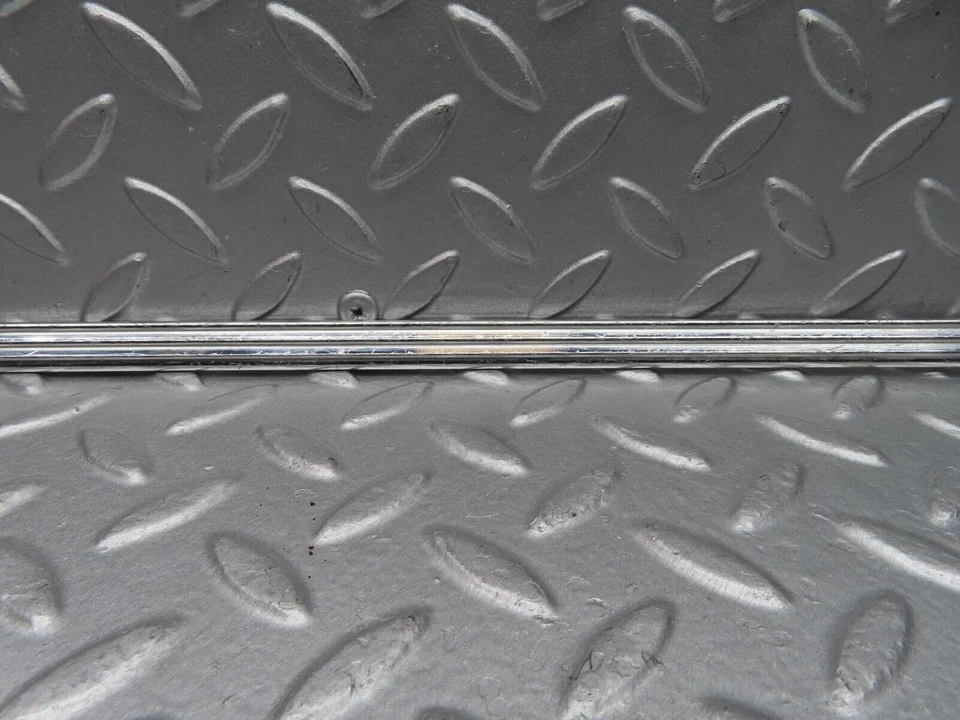 ⚙12953⚙ Tarjeta puerta delantera izquierda moldura cromada mercedes-benz w111 220se Foto 3 de 4