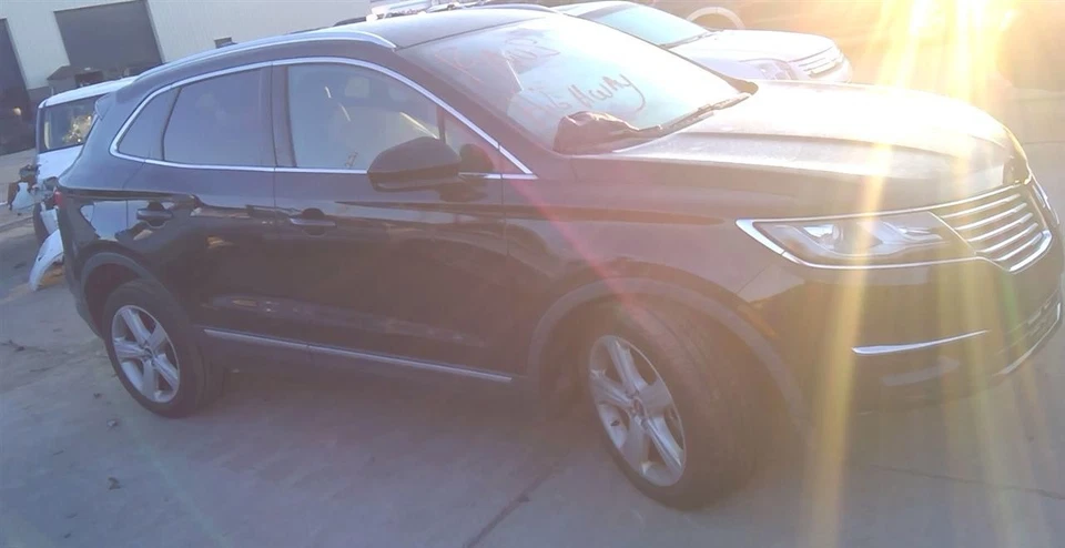 2016 Lincoln MKC Rear Driver Left LH Door Trim Panel in Black - Изображение 3 из 4