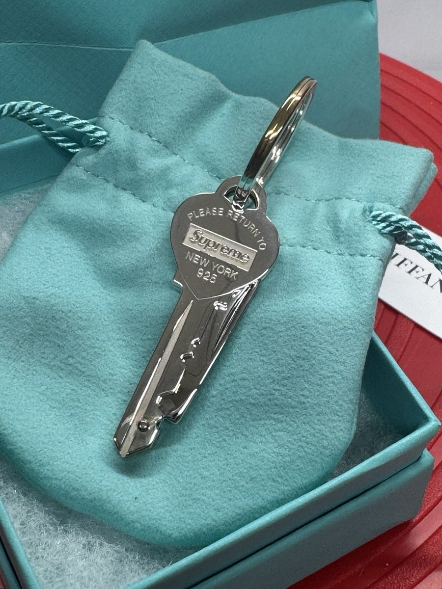 TIFFANY & CO X SUPREME KNIFE HEART KEY KEYCHAIN SILVER STEEL FULL
