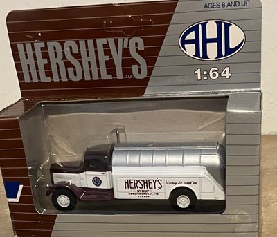 AHL Hartoy 3060 Peterbilt 260 Tank Truck Hershey's Syrup 1:64 Die-Cast
