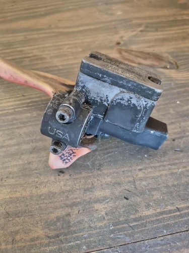 1996 Polaris Sportsman 400 4X4 Working Front Brake Master Cylinder 5130955 - Picture 6 of 7
