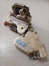 Porte arrière et accessoires Nissan TINO
