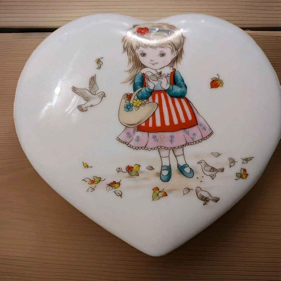 Vintage Jewellery Trinket Box Ceramic Heart Shaped Japan Keepsake Lid - Image 2 of 4