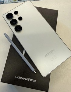 Samsung Galaxy S25 Ultra 256GB  Titanium Whitesilver Sehr Gut❤️