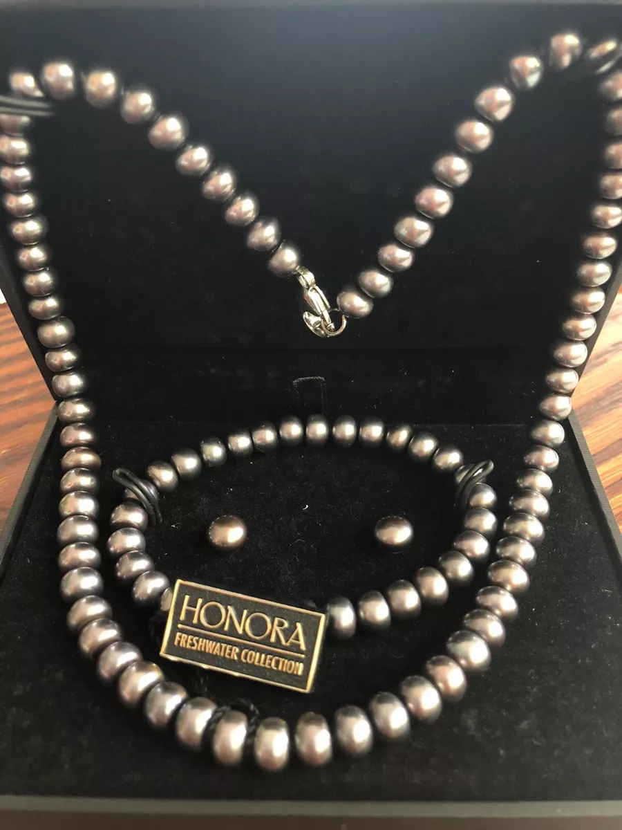 Louis Vuitton Black and Gold Button On Freshwater Pearl Necklace