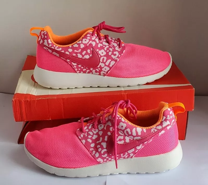 Nike roshe pink sale