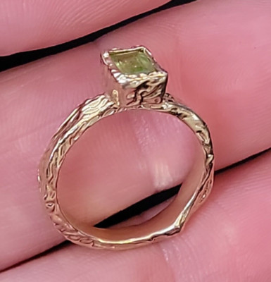Vintage Gold Over Sterling 925 HN Michael Valitutti Gemstone Peridot Ring Size 6