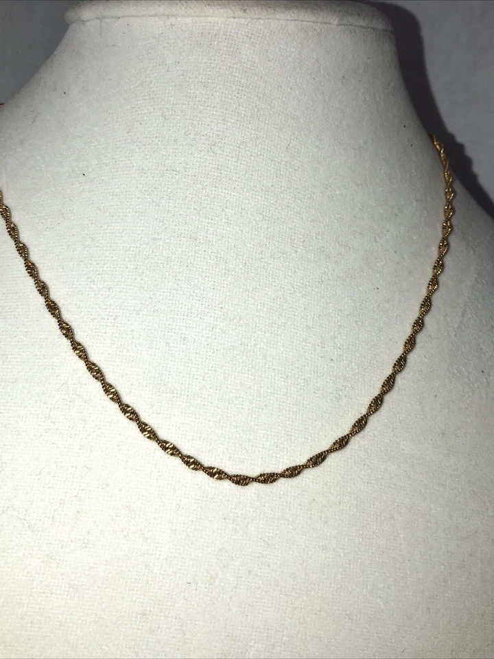 lote de 10 collares tono dorado avon sin marca Love Heart Foto 2 de 4