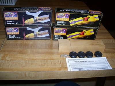 Set of 4 1996 Boy Cub Scout Pinewood Car & Space Derby Kits in Boxes