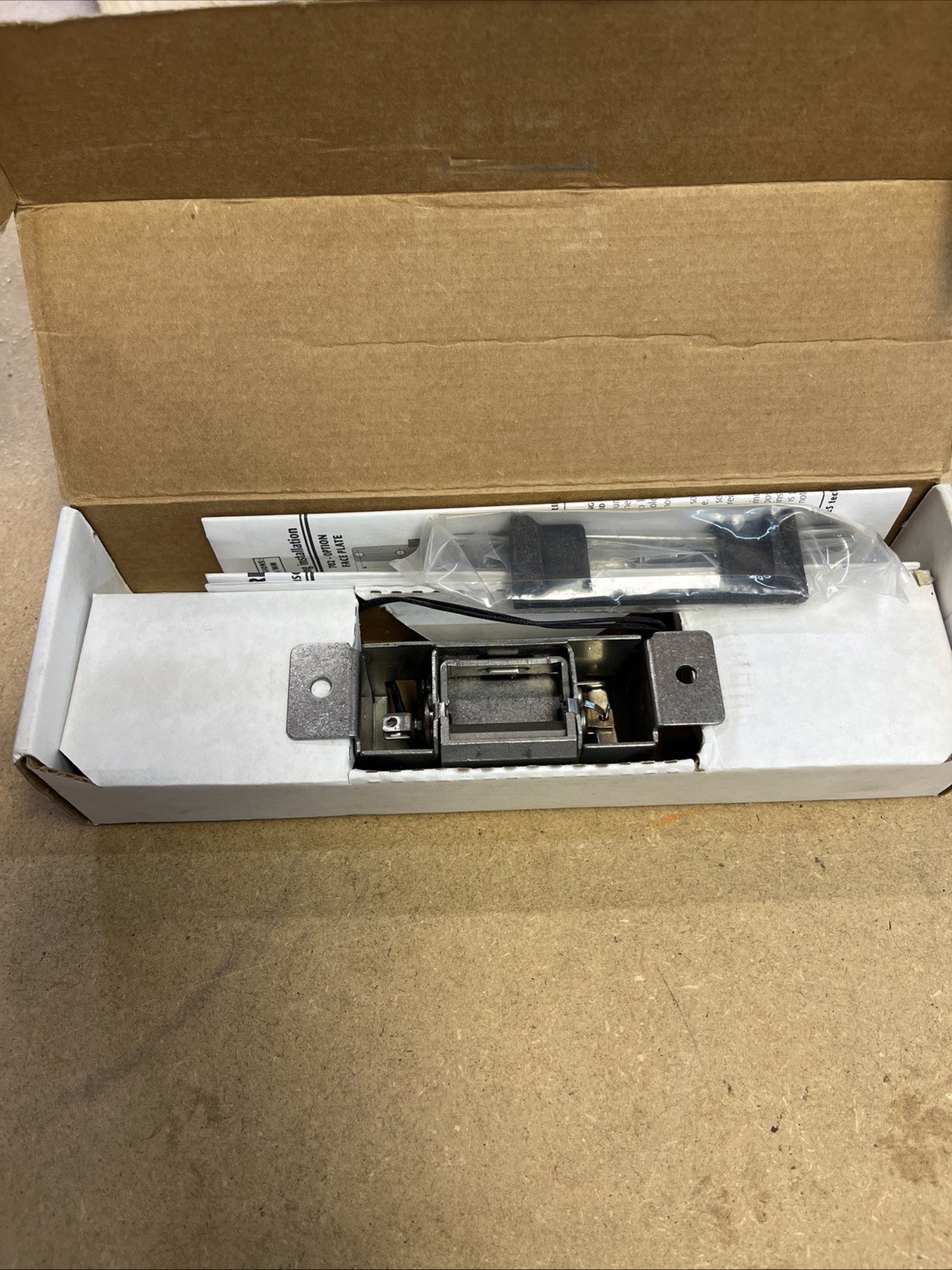 hes HE-40500 Electric Strike