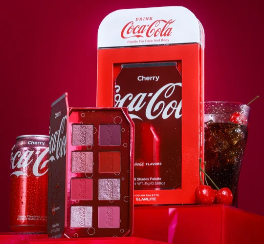GLAMLITE X COCA-COLA CHERRY PALETTE LIMITED EDITION NEW Palette