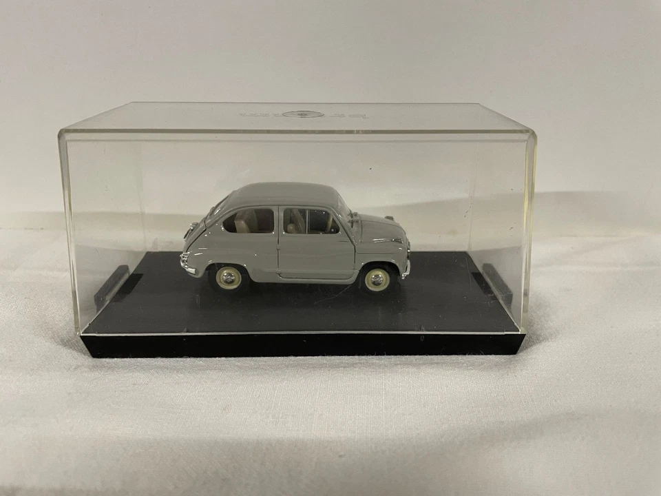 FIAT 600 - SCALA 1/43 - BRUMM - Immagine 3 di 4