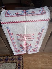 Älterer Handtuch Überwurf bestickt und Spitze top Zustand Schöner Spruch