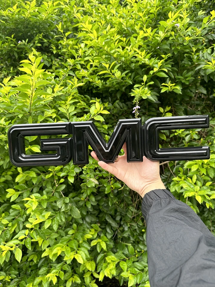 1 OEM 2007-2013 Grille Big Black GMC Emblem Badge for Sierra 1500 2500HD Gloss - Изображение 3 из 4