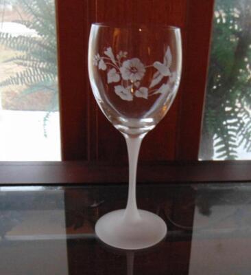 Avon HUMMINGBIRD Goblet Frosted Stem 8 1/4 inch | eBay