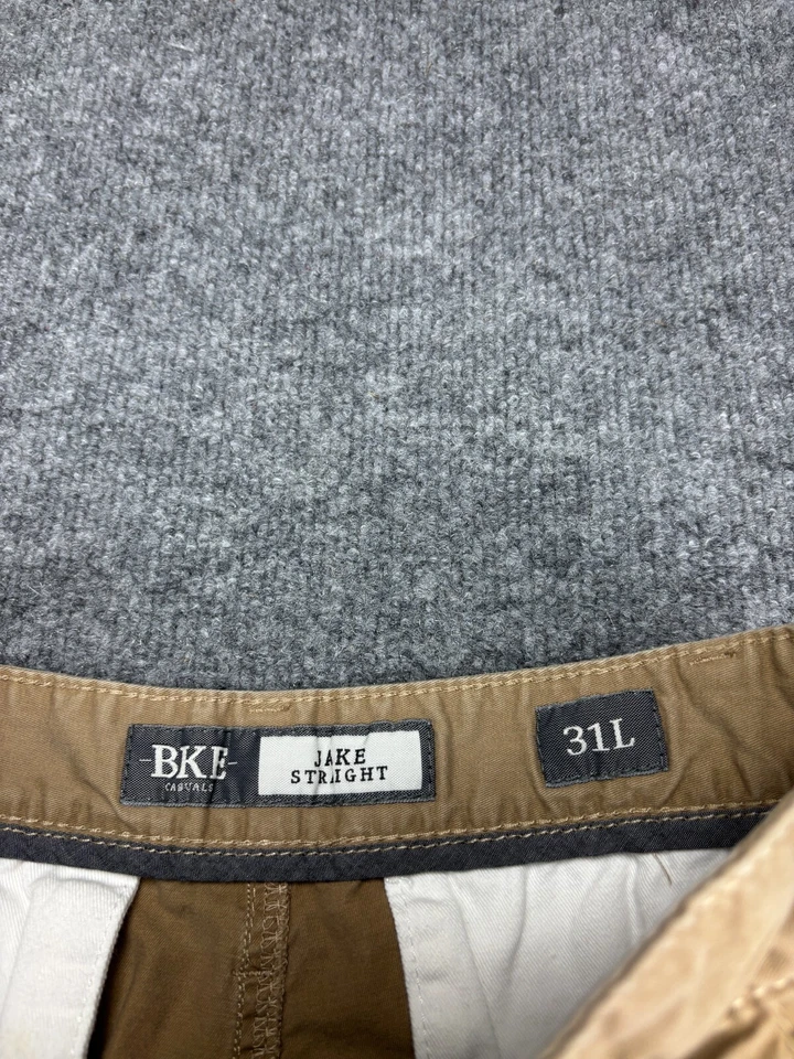 Pantalones chinos BKE Hebilla Jake Para hombre 31L Marrón Denim ajustados rectos Foto 2 de 4