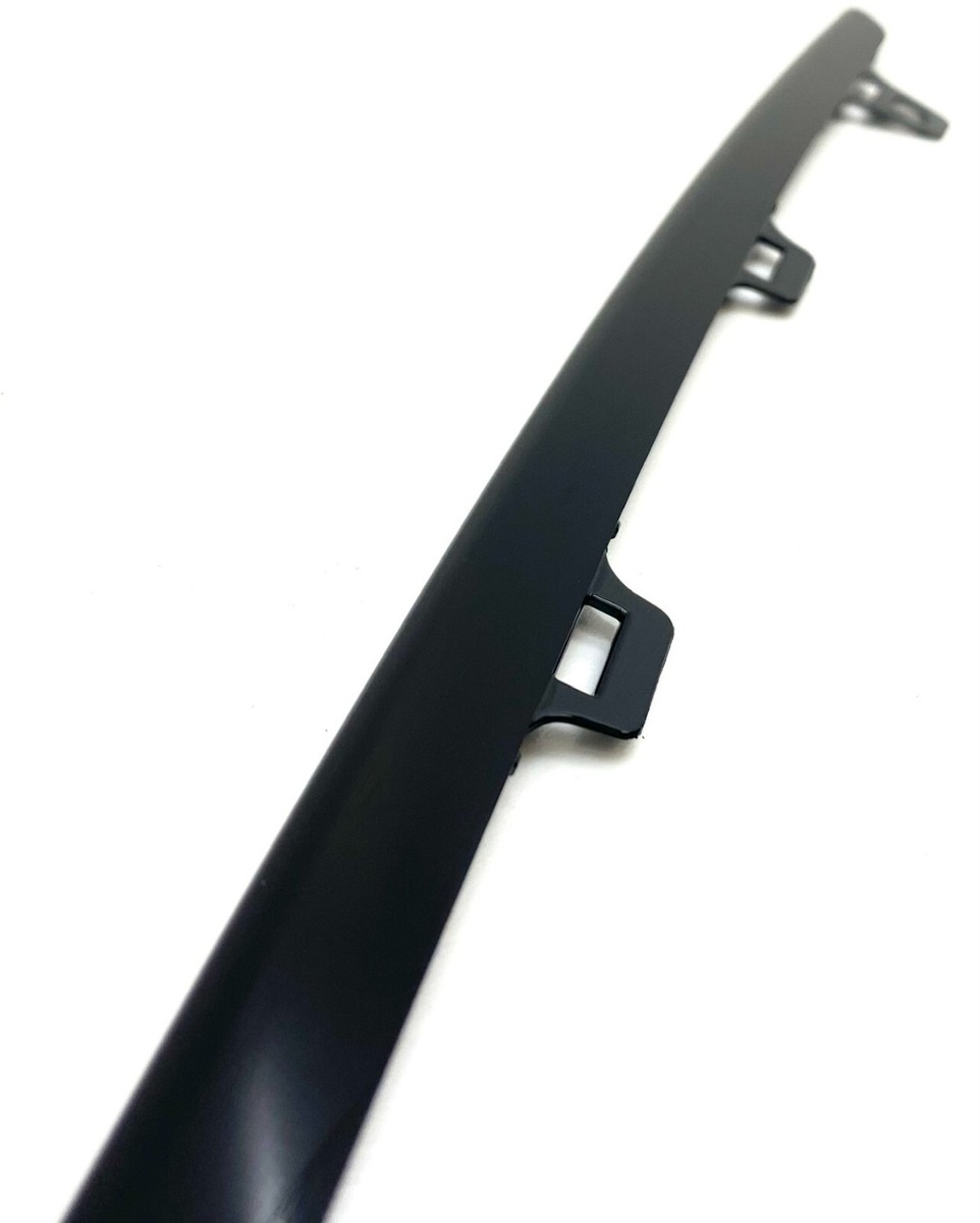 Porsche Cayenne 9YA Front Centre Grille Upper Trim Gloss Black 