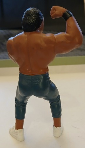 WWF WWE WCW Ron Simmons Doom Faarooq Galoob Wrestling Figure 1990 - Picture 2 of 2