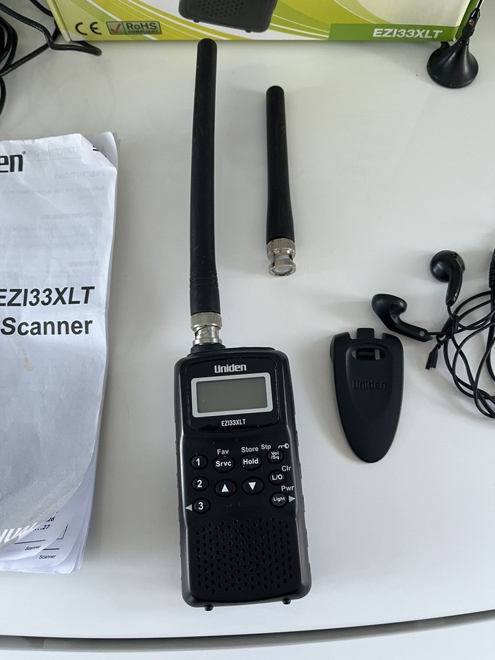Scanner Radio Uniden EZI33XLT - état Correct, Fonctionnel