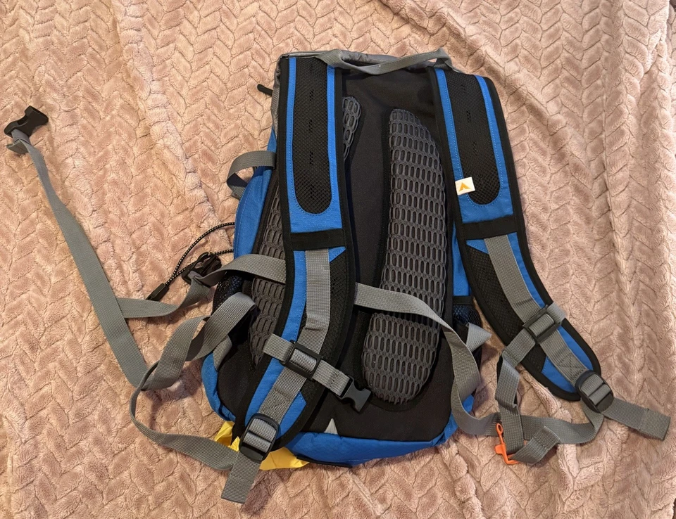 Mochila de hidratación Teton Sports Oasis 18L (solo bolsa, sin vejiga) Foto 2 de 4