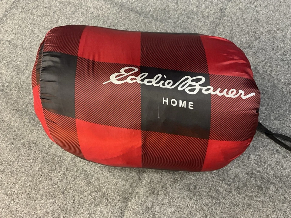 Manta de viaje ligera a cuadros roja negra EDDIE BAUER Home PRIMALOFT 70x60" Foto 3 de 3