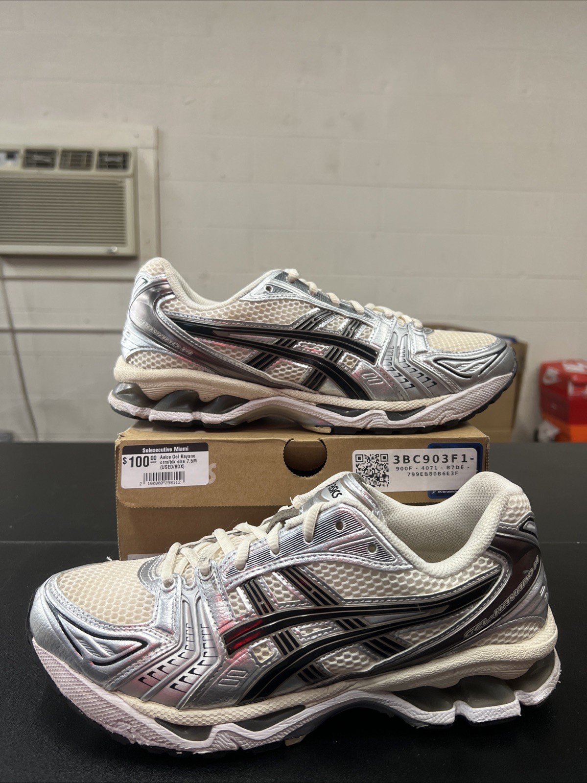 Size 7.5 - Gel - Kayano 14 ASICS Cream black