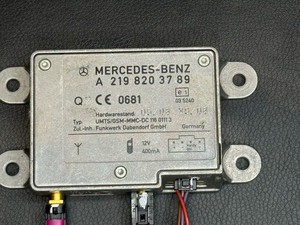MERCEDES BENZ CLS 500 350 320 W219 ANTENNEN VERSTÄRKER A2198203789