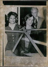 1976 Patricia Hearst Federal Marshals Redwood City Crime Wirephoto 8X10