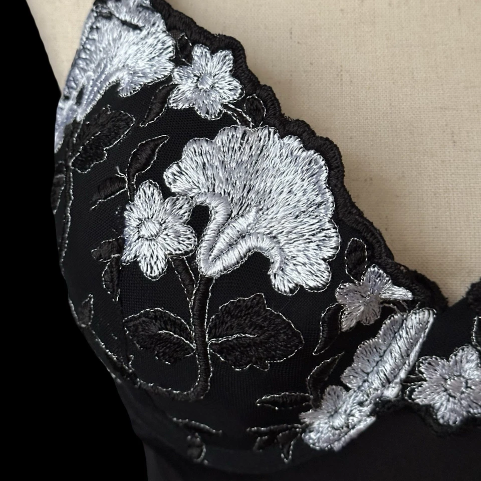 Delicados corsé de malla transparente deshuesado y liga talla M negro blanco bordado flores Foto 2 de 4