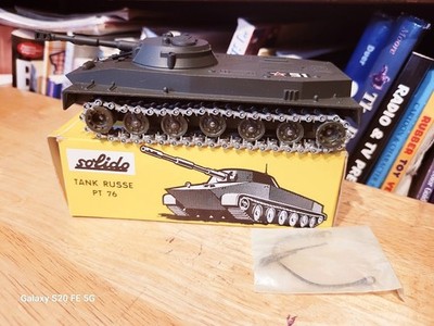 NICE SOLIDO #207 TANK RUSSE AMPHIBIOUS ''PT 76'' TANK  W/ BOX  made in FRANCE