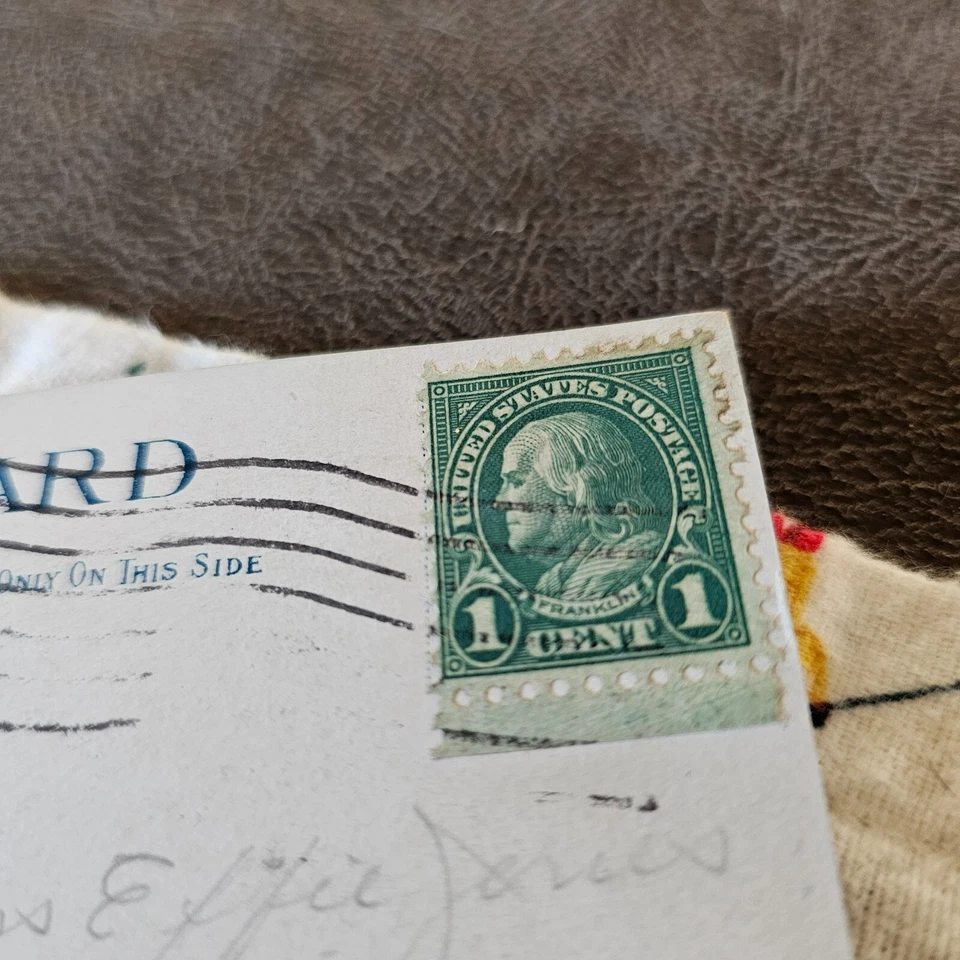 Absolutely Beautiful Benjamin Franklin 1 cent stamp. Very fine condition rare. - Image 4 of 4