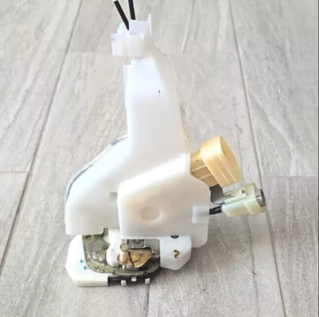 GARANTIA VITALÍCIA 1999 a 2003 Lexus RX300 OEM - Atuador de trava de porta traseira direita - Imagem 2 de 4